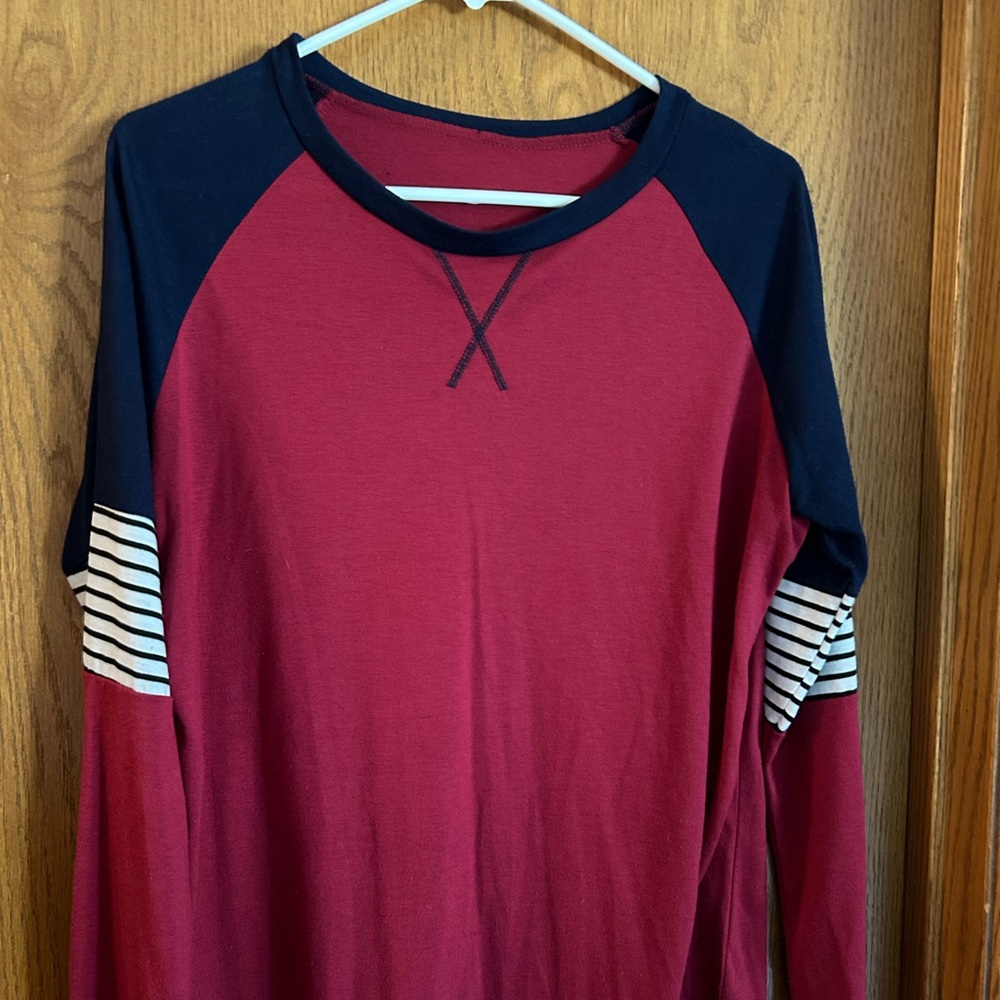 Long sleeve tee